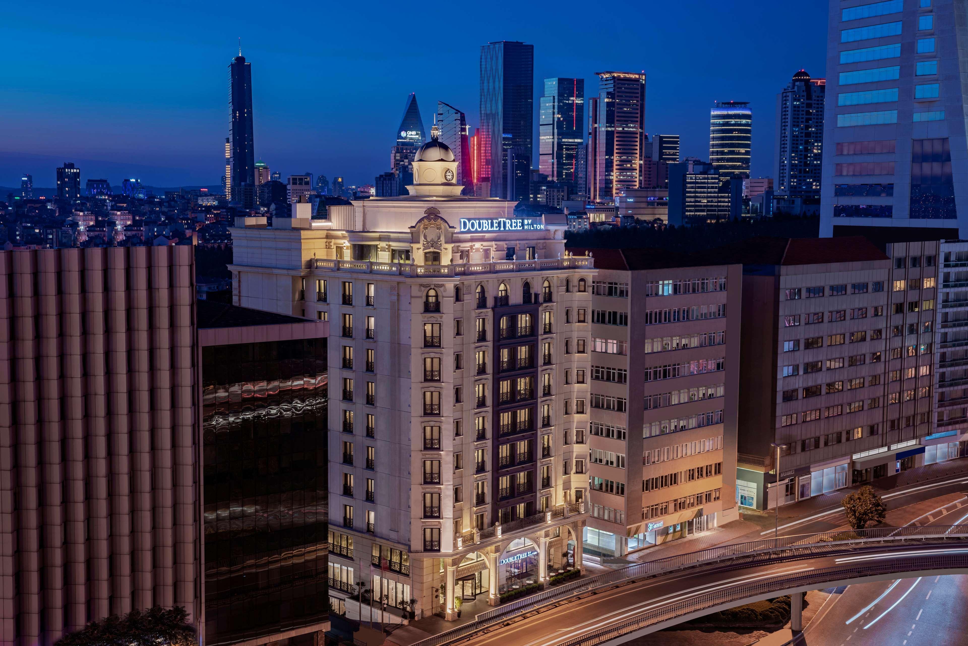 Отель Doubletree By Hilton Istanbul Esentepe Экстерьер фото